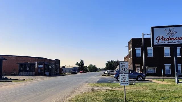 Street and storefronts in old downtown Piedmont, Oklahoma